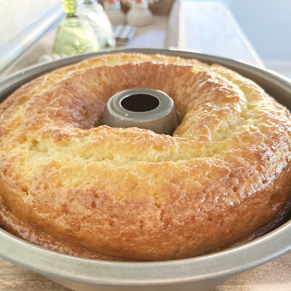 You are currently viewing How to Make Our Best Rum Cake