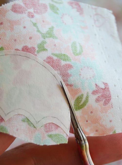 easy applique cutting out with small scissors