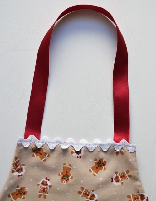How to add ribbon to the top of your apron.