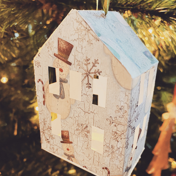 Read more about the article Make Christmas Paper Houses and Ornaments