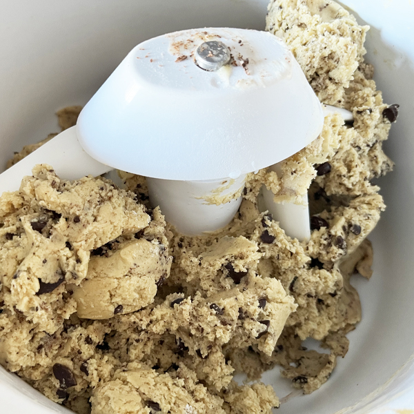 Thin and Crispy Chocolate Chip Cookies 6